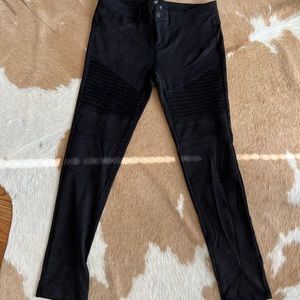 Suede black zip leggings.